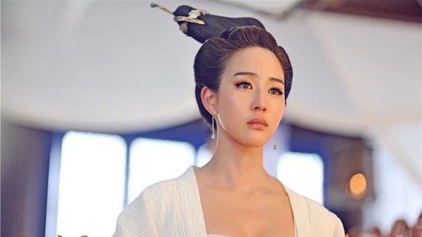 《如懿傳》海蘭絕對是古裝劇女神！張鈞甯28個古裝美照讓人見識什麼是神仙顏值