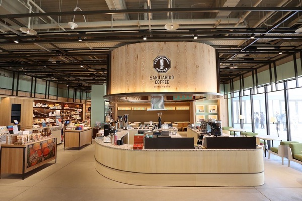 東京名店猿田彥珈琲與日本同步推春季新品，「花香草莓拿鐵」、「芙蓉花磅蛋糕」都是必嚐！