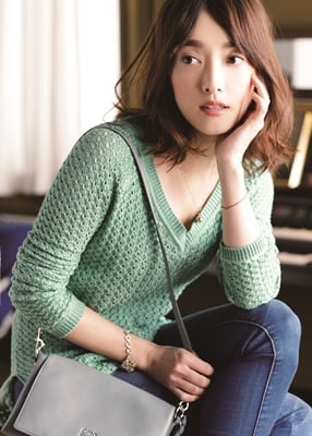 打造無辜妝感，日、韓人氣女星「困擾顏」