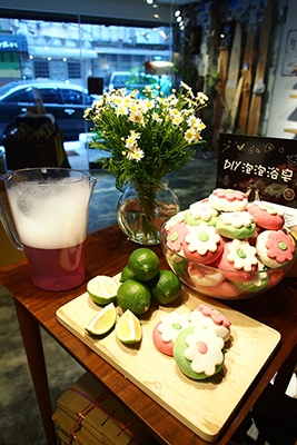 LUSH新鮮廚房，現場製作屬於自己的手工保養品！