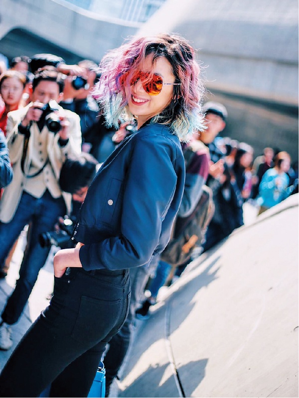 莫莉最近去哪了？穿梭在韓國和香港的時裝週！