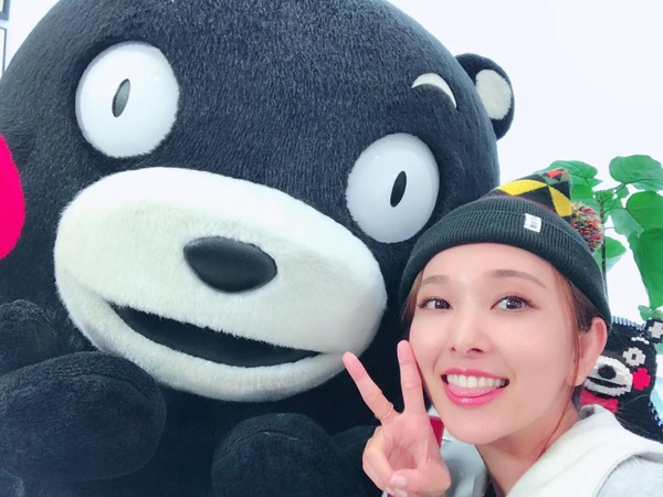 原來打亮要先上?改變底妝順序,輕鬆擁有女星澎潤肌!
