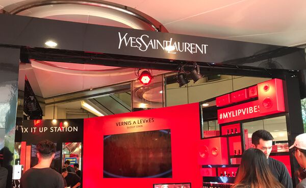 YSL快閃店只有3天！邀妳穿上黑色搖滾穿搭，拍照變身女神代言人