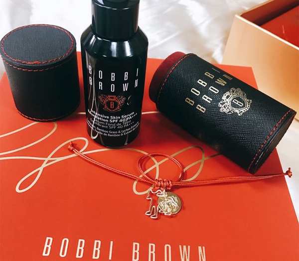 Bobbi Brown新春限定版!冬蟲夏草粉底液換上狗年新裝啦!