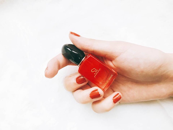 Giorgio Armani 女性淡香精全新上市!隨手拿著拍都會被美到