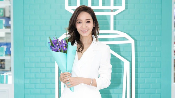 侯佩岑的戀愛必勝絕招公開！Tiffany&Co.限定香氛坊一定要打卡拍照