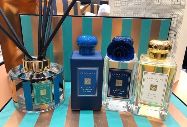 Jo Malone 2019聖誕滿額好禮公開！香水專屬配飾、客製午夜藍聖誕吊飾球，超精緻必收藏
