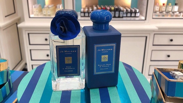 Jo Malone 2019聖誕滿額好禮公開！香水專屬配飾、客製午夜藍聖誕吊飾球，超精緻必收藏