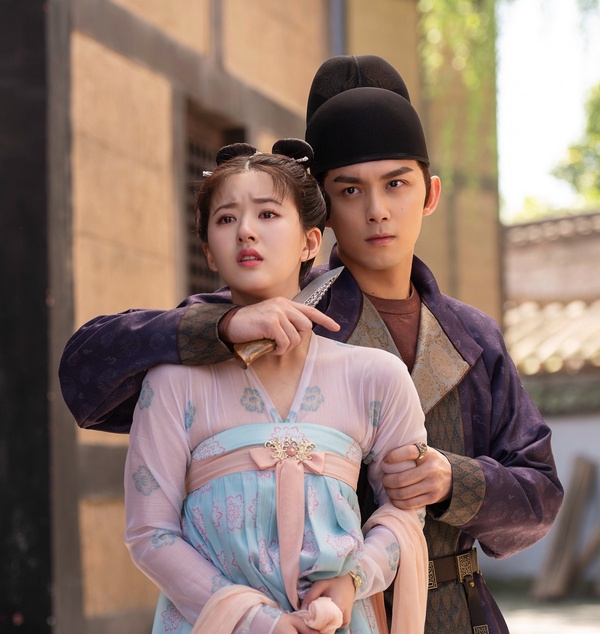 《星漢燦爛》8個「吳露可逃」值得狂嗑的理由!吳磊抱腰護妻Man爆,戲外同框甜度更高!