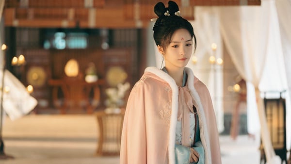 《虛顏》看點4.柯穎飾演「十七/沈沁」
