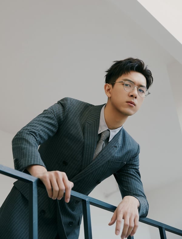 10位「眼鏡殺」陸劇男星！《餘生》肖戰儒雅、《你是我的榮耀》楊洋禁慾，羅雲熙超帶感