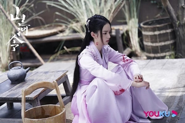 《護心》周也10個祕密!素顏去藝考美到引轟動,撞臉張婧儀,和關曉彤&王子奇竟是同學