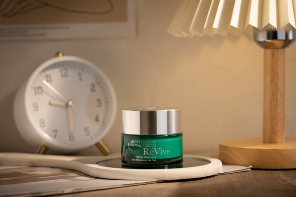 RéVive 奇肌活膚日活膚霜 4D水光真精華 光采再生活膚日霜SPF30