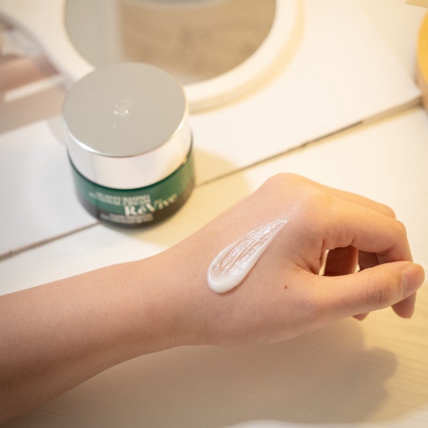 RéVive 奇肌活膚日活膚霜 4D水光真精華 光采再生活膚日霜SPF30