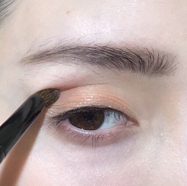 ｜佑妮專欄｜佑妮要來教大家日系水潤光澤眼妝
