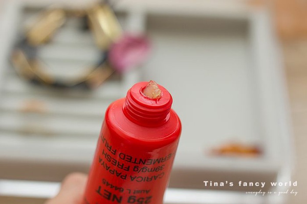 ｜T娜專欄｜  乾唇就愛護唇膏！8款護唇膏評比。凡士林、eos、IOPE…