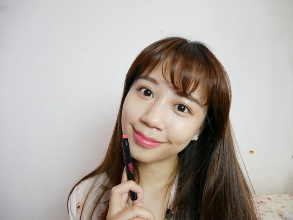 ｜哈娜 Hanna S.專欄｜日本必買美妝 excel唇油、2017新上市蠟筆唇膏試色♥