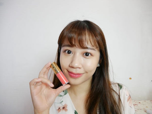 ｜哈娜 Hanna S.專欄｜日本必買美妝 excel唇油、2017新上市蠟筆唇膏試色♥