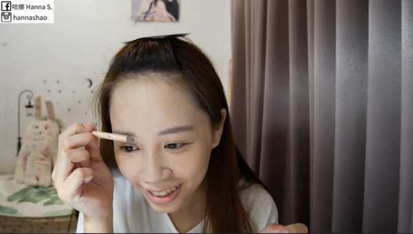 |哈娜 Hanna S.專欄|陪我一起化妝+準備出門面試!有成功錄取嗎?