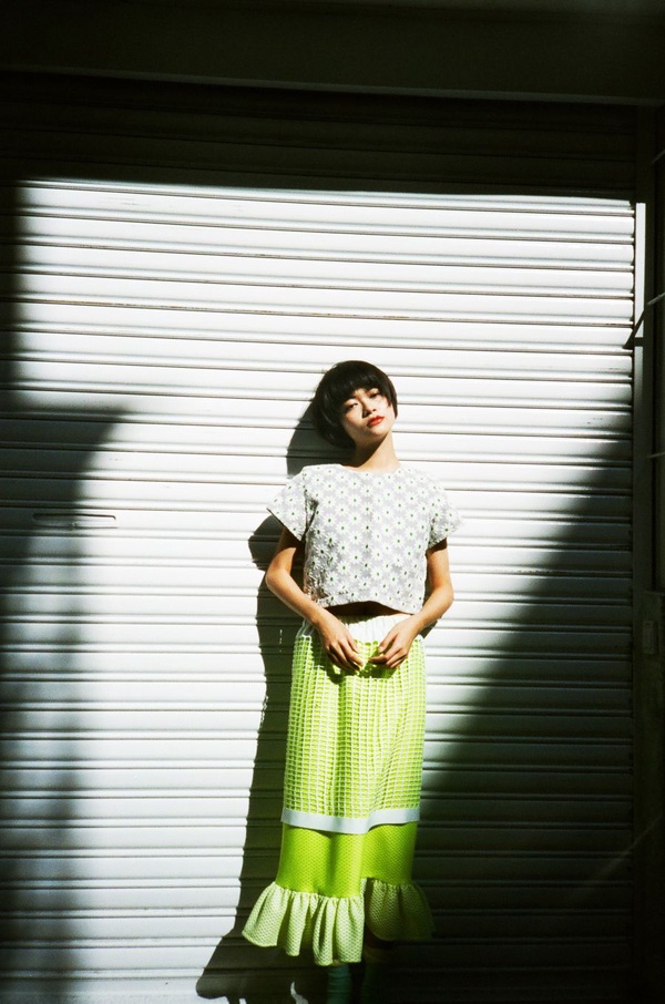 ｜楊芷涵專欄｜攝影師兼模特兒親授，女孩們都該學的自拍術!
