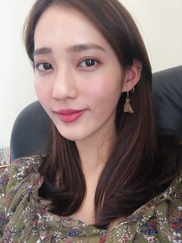 |莎拉 王棠云專欄|不藏私大公開!包包必備的好氣色莓紅系口紅四選!