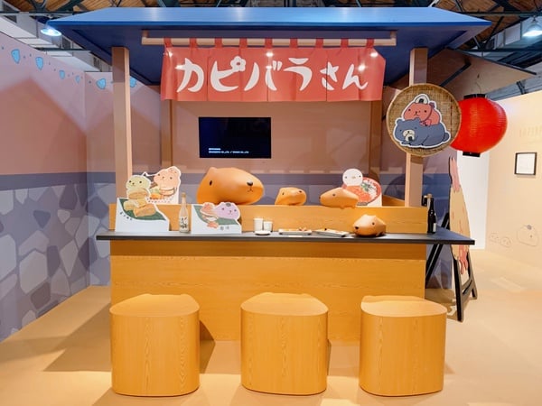 水豚君日日是好日「15周年特展」來了！華山超萌的水豚君特展，現在早鳥票價超級佛心～（右滑看更多）