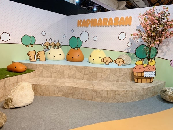 水豚君日日是好日「15周年特展」來了！華山超萌的水豚君特展，現在早鳥票價超級佛心～（右滑看更多）