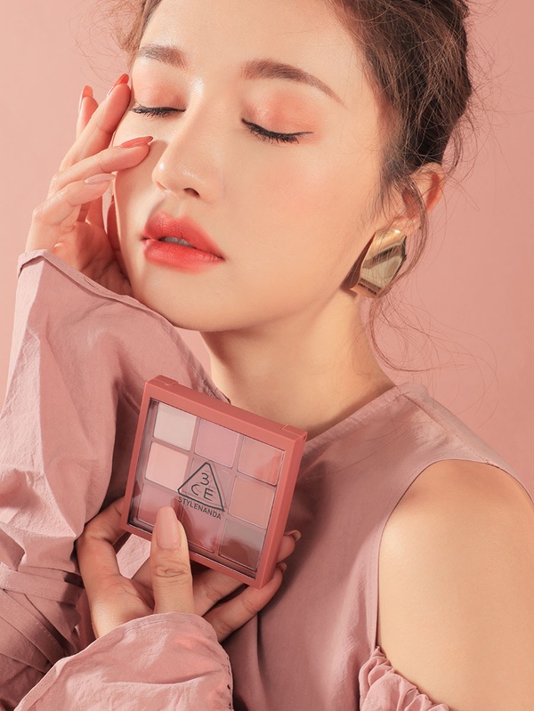 韓國話題款九宮格眼影！innisfree、COLOUR POP根本零廢色，ETUDE HOUSE楓葉盤台灣也買得到