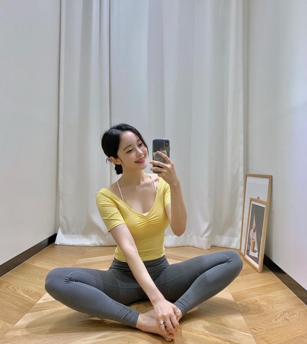 減脂增肌？運動後「伸展動作」才是重點！居家簡易拉伸6招，拉長肌肉線條、小腿更纖細