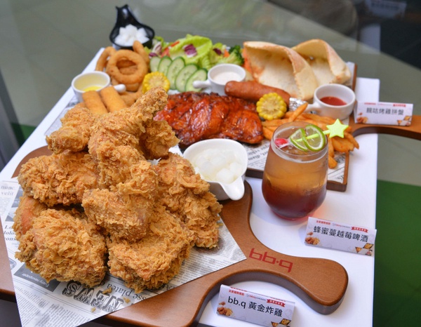 韓劇熱門必吃炸雞「bb.q CHICKEN」旗艦餐廳11/25即將開幕，開幕優惠筆記好別錯過！