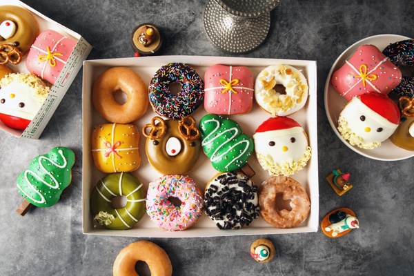 Krispy Kreme爆餡聖誕節甜甜圈！超濃榛果＆卡士達醬，加碼這天還有買一送一