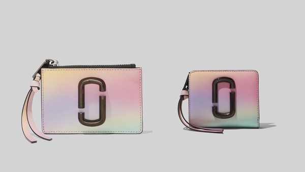 Marc Jacobs相機包升級為「單眼相機包」，2019聖誕新色獨角獸色、金色超美！