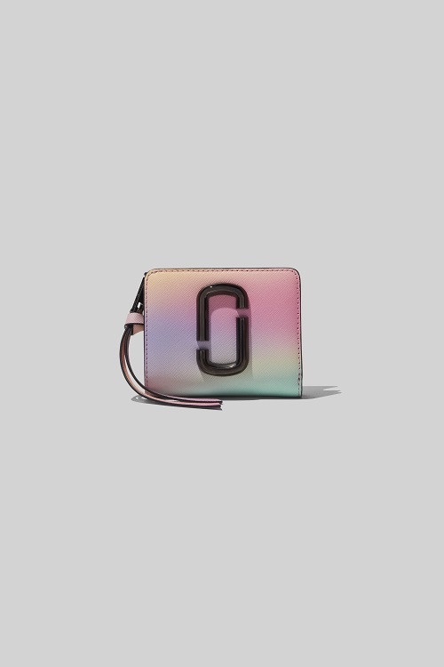 Marc Jacobs相機包升級為「單眼相機包」，2019聖誕新色獨角獸色、金色超美！