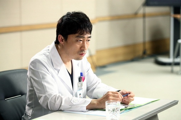 《巧克力》又一位高顏值醫生！網評「最像專業醫生」演員TOP7，宋慧喬意外評價高，「金師傅」竟不是第一！