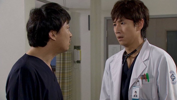 《巧克力》又一位高顏值醫生！網評「最像專業醫生」演員TOP7，宋慧喬意外評價高，「金師傅」竟不是第一！