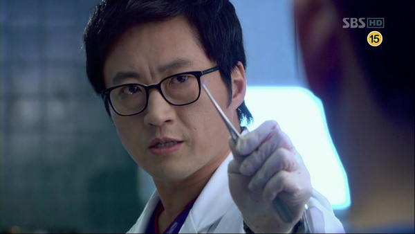 《巧克力》又一位高顏值醫生！網評「最像專業醫生」演員TOP7，宋慧喬意外評價高，「金師傅」竟不是第一！