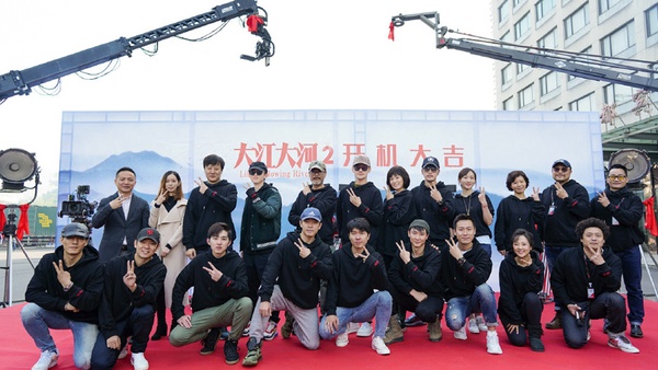 網曝李現、宋茜合作《他從火光中走來》！？10部定角陸劇，楊冪演美女醫生，胡一天搭檔喬欣