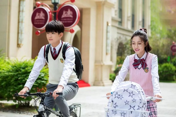 9位「多次演主角都沒紅的女星」！李一桐《鶴唳華亭》沒存在感，楊蓉和趙麗穎同期，演7部女主也沒火