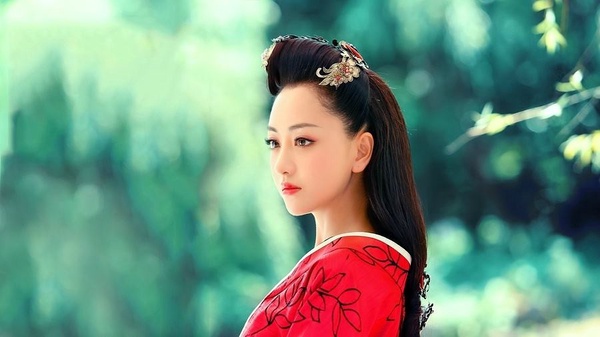 9位「多次演主角都沒紅的女星」！李一桐《鶴唳華亭》沒存在感，楊蓉和趙麗穎同期，演7部女主也沒火