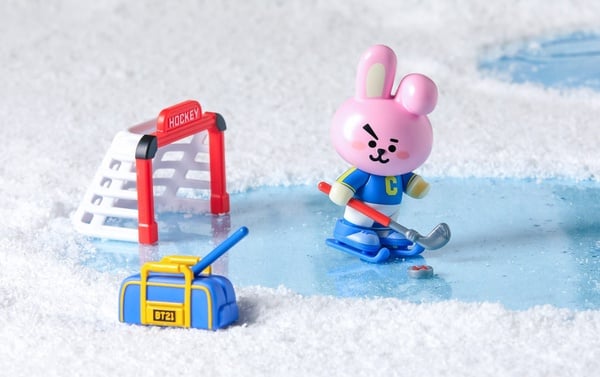 BT21聖誕新品上市！TATA、CHIMMY換上聖誕老人裝，加碼第四彈BT21盒玩，阿米們又要破財啦！