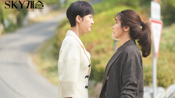 「信任而觀看的電視台」JTBC歷代收視TOP9，《耀眼》口碑、收視兩把抓，《Sky Castle》直接飆破《鬼怪》