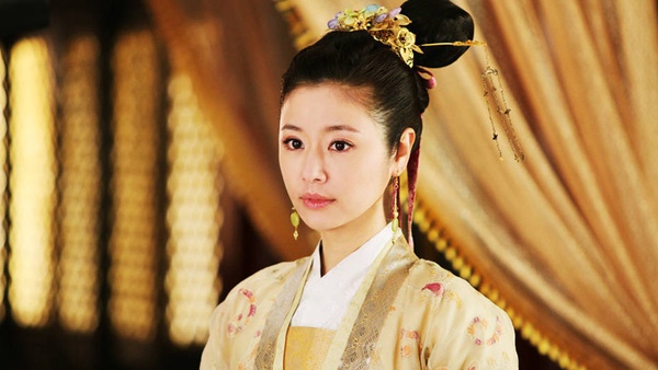 網議9個看到想棄劇的「白蓮花女主」人設！杉菜、米朵上榜，《還珠格格》紫薇堪稱「必娶女王」