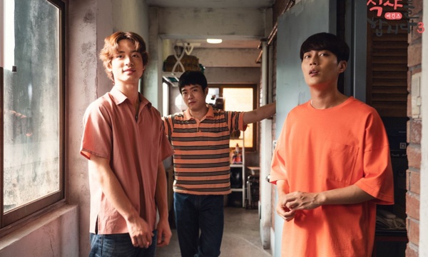 《山茶花開時》邕山阿姨組「婦仇者聯盟」守護冬柏！7個韓劇親友團，2上6房唏噓結尾，雙門洞故事永遠不結束！