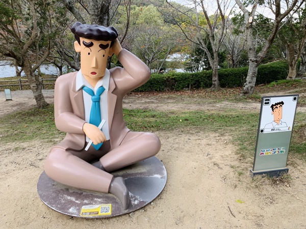 日本淡路島「二次元之森」超多蠟筆小新讓你拍，小新專賣店也超好買，小新迷買機票了！