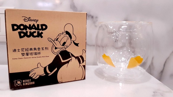 唐老鴨變成雙層玻璃杯了！超萌的唐老鴨屁屁雙層玻璃杯，唐老鴨粉絲必收～