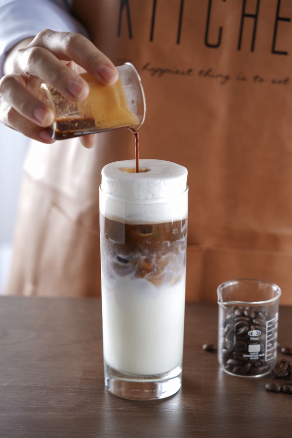 cama café「豆留森林」最美咖啡秘境！3個日式造景打卡點＆超可愛的帽子拿鐵絕對必點～