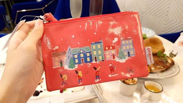 英格莉莉ＸCath Kidston聯名「豹紋厚鬆餅套餐」！超美打卡造景，還有加碼8折優惠券～