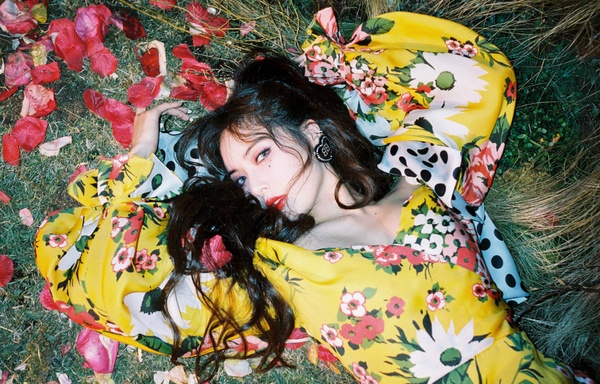 金賽綸不續約YG！4位「離開前公司發展更好」韓星，李鍾碩YG出事前離開，超有先見之明