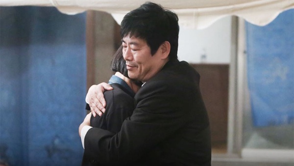 「狗善黨」又有糖，惠利讚男友柳俊烈很溫柔！2019還再回味《1988》，這10個橋段太難忘