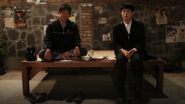「狗善黨」又有糖，惠利讚男友柳俊烈很溫柔！2019還再回味《1988》，這10個橋段太難忘